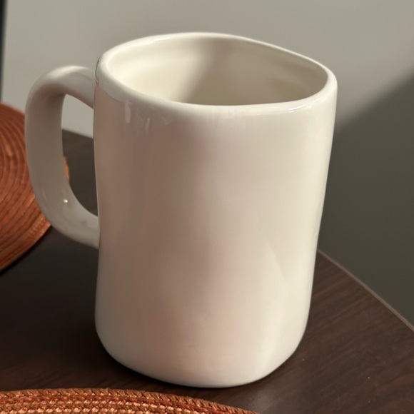 Rae Dunn Jingle Christmas Mug: Perfect for Festive Sips - Picture 3 of 3